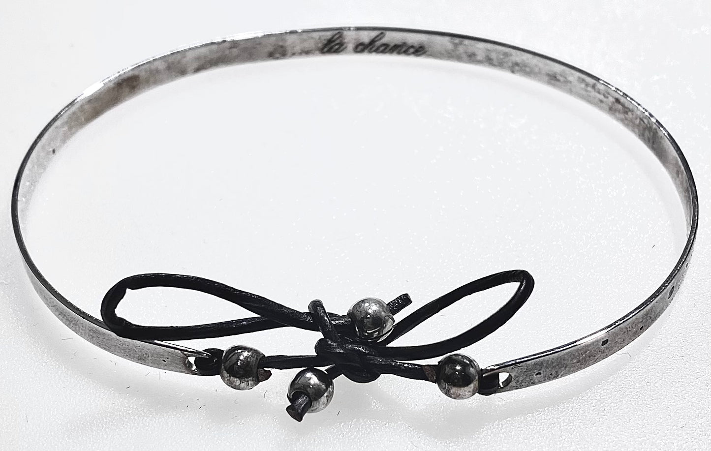 Jewelry Fashion Bangle with Leather Bow