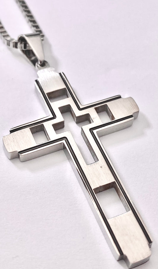 JEWLRY FASHION Cut Out Cross with Box Chain 22"