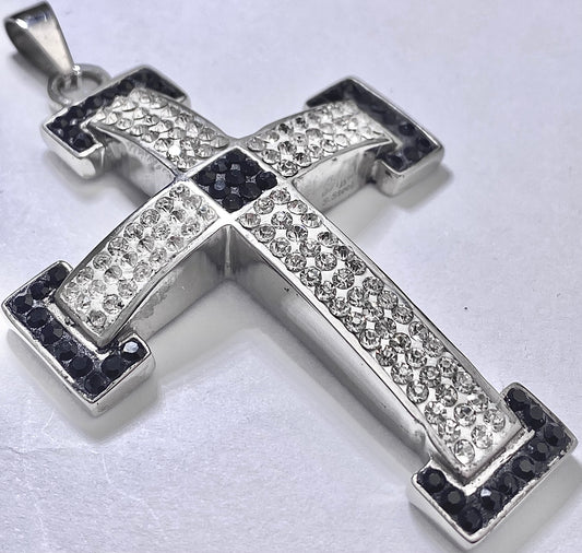 JEWLRY FASHION BLACK and WHITE CRYSTALS CROSS