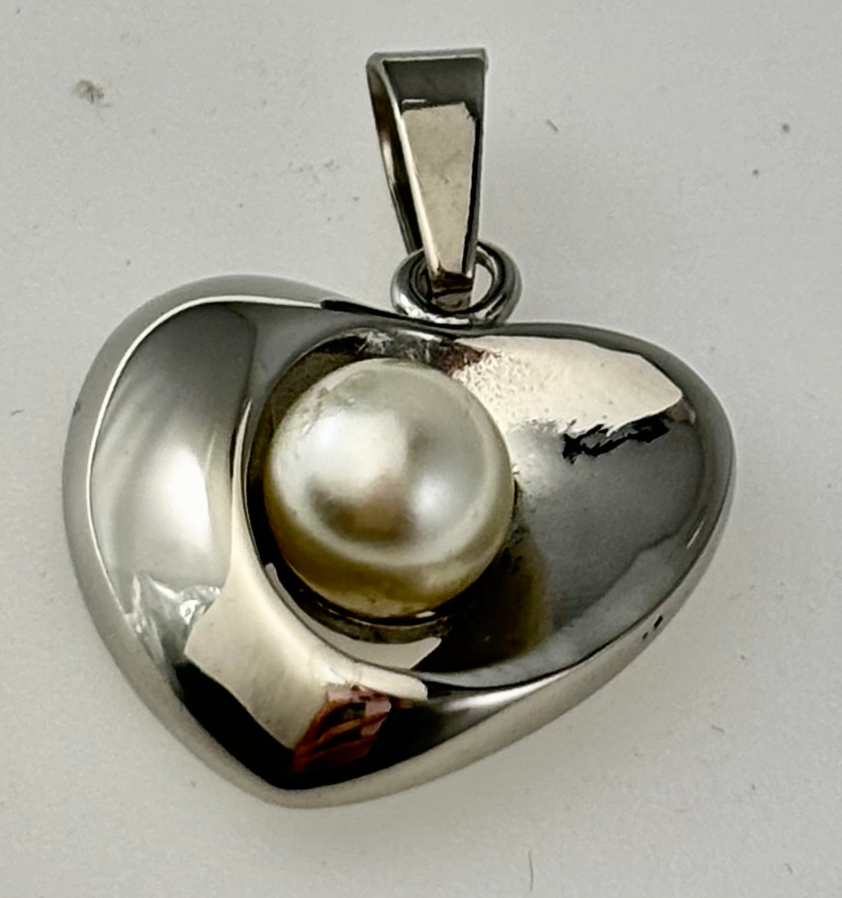 JEWELRY HIGH POLISH WITH PEARL HEART PENDANT
