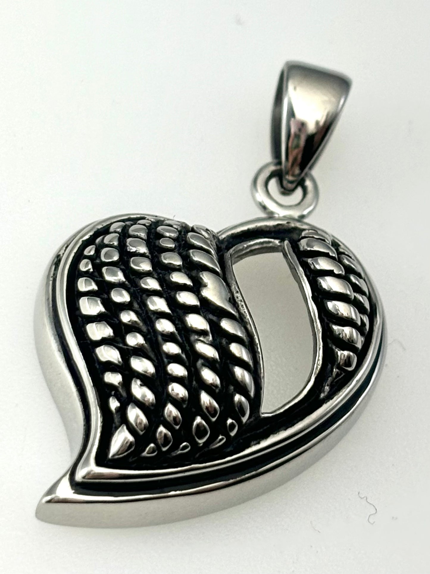 JEWELRY BLACK RHODIUM FINISHING DESIGNER HEART PENDANT WITH 18" CHAIN