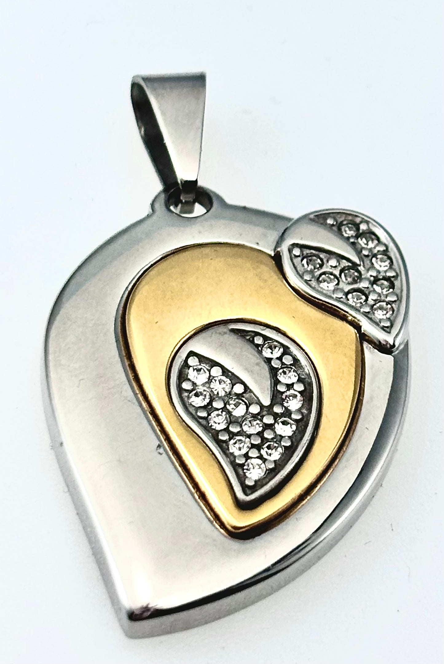 JEWELRY TWO TONE HEART WITH CRYSTALS WITH A 18" CHAIN