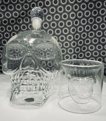 Skull Liquor Decanter, Clear Glass Skull Shaped Whiskey Decanter