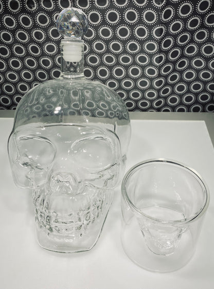 Skull Liquor Decanter, Clear Glass Skull Shaped Whiskey Decanter