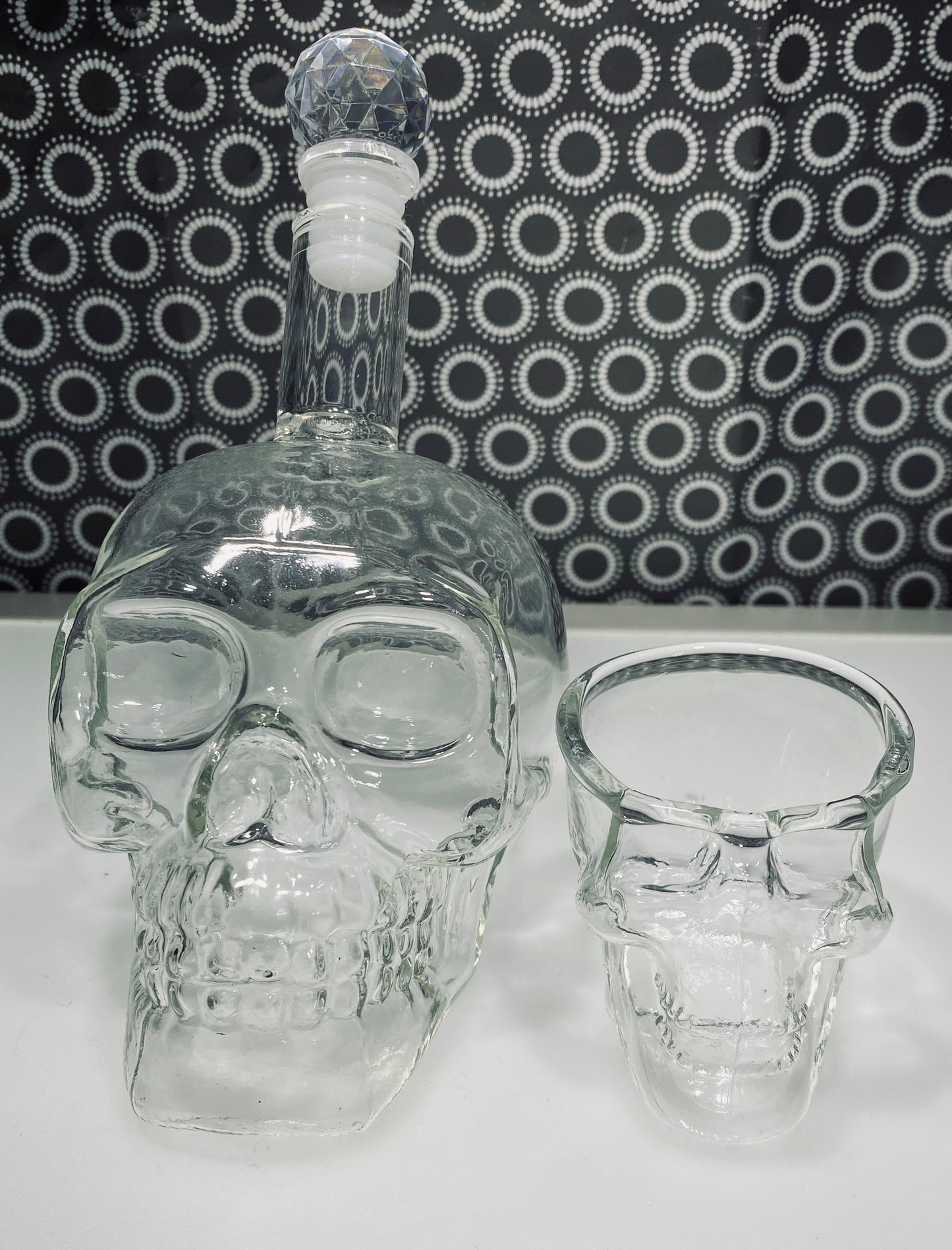 Skull Liquor Decanter, Clear Glass Skull Shaped Whiskey Decanter