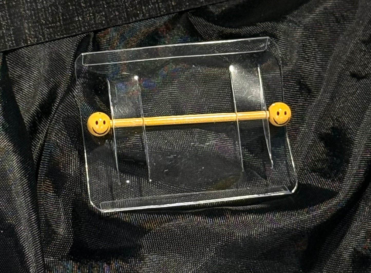 BODY JEWELRY SMILY YELLOW BAR